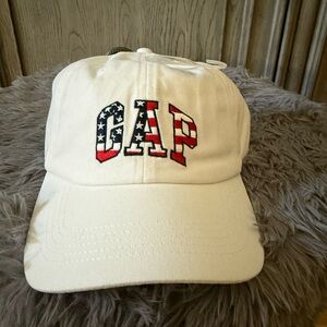GAP White Casual Cap
